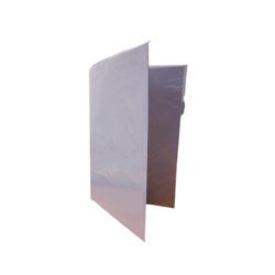 Carpeta plastificada blanca con accoclip metálico, tamaño oficio, marca JRF.